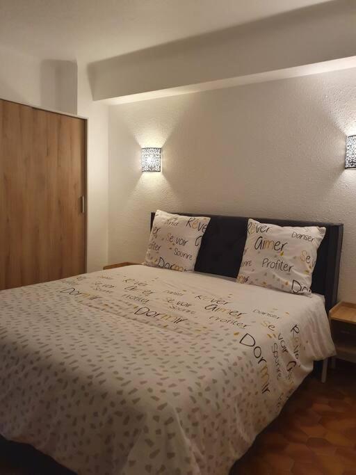 Appartement F3 Meuble Et Equipe Saint-Cyprien Kültér fotó